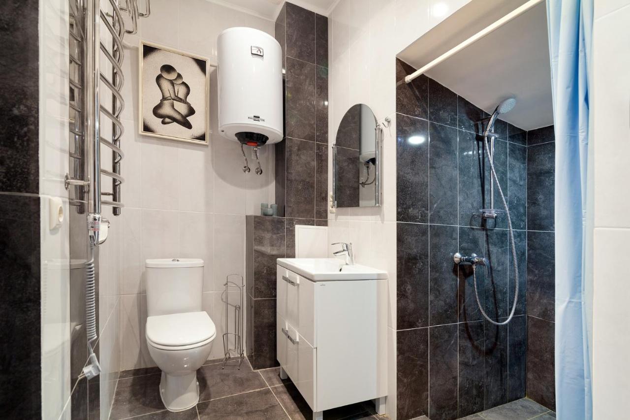 Friends House On Square Rynok Apartman Lviv Kültér fotó